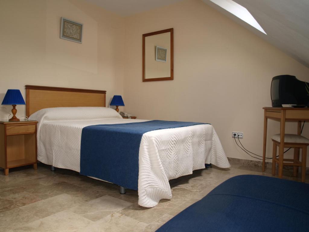 Hotel Al-Yussana Lucena Szoba fotó