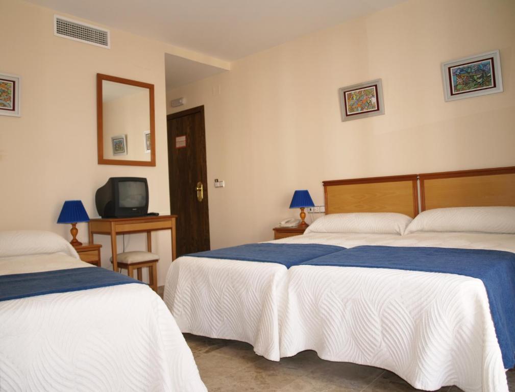 Hotel Al-Yussana Lucena Szoba fotó